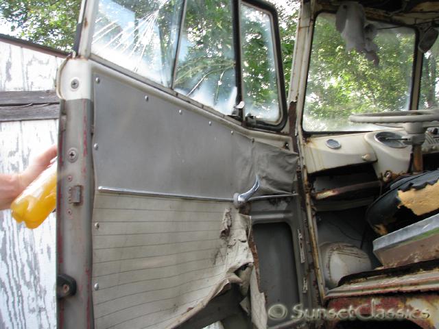 15-window-vw -bus-deluxe-front-door-panel.jpg